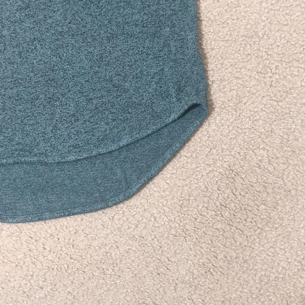 Express Scoop Elbow Sleeve V-neck Long Tunic, Color Heathered Green Size XS - Picture 4 of 7